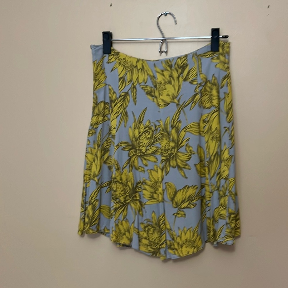 Banana Republic spring/summer skirt. Size 4 ❤️